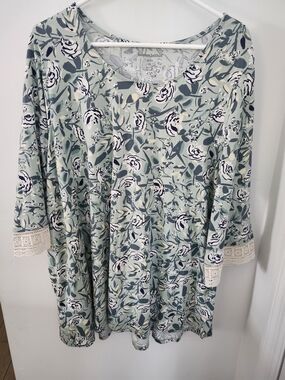 Woman Within Sage Green Floral Lace-Trim Tunic Top
